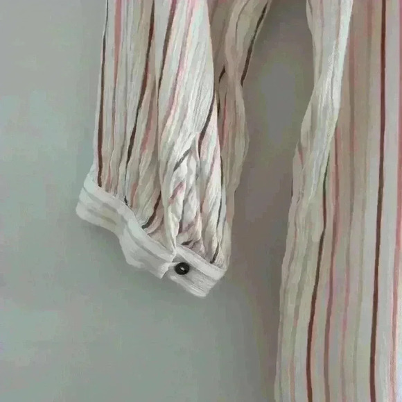 MAURICES  | Women's White/Pink/Brown Striped Flowy Crinkle Blouse - Picture 6 of 6